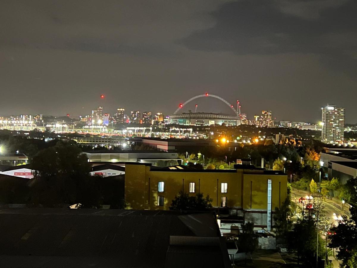 Apartament Mj Service - With Skyline View Close To Tube Station - Londra