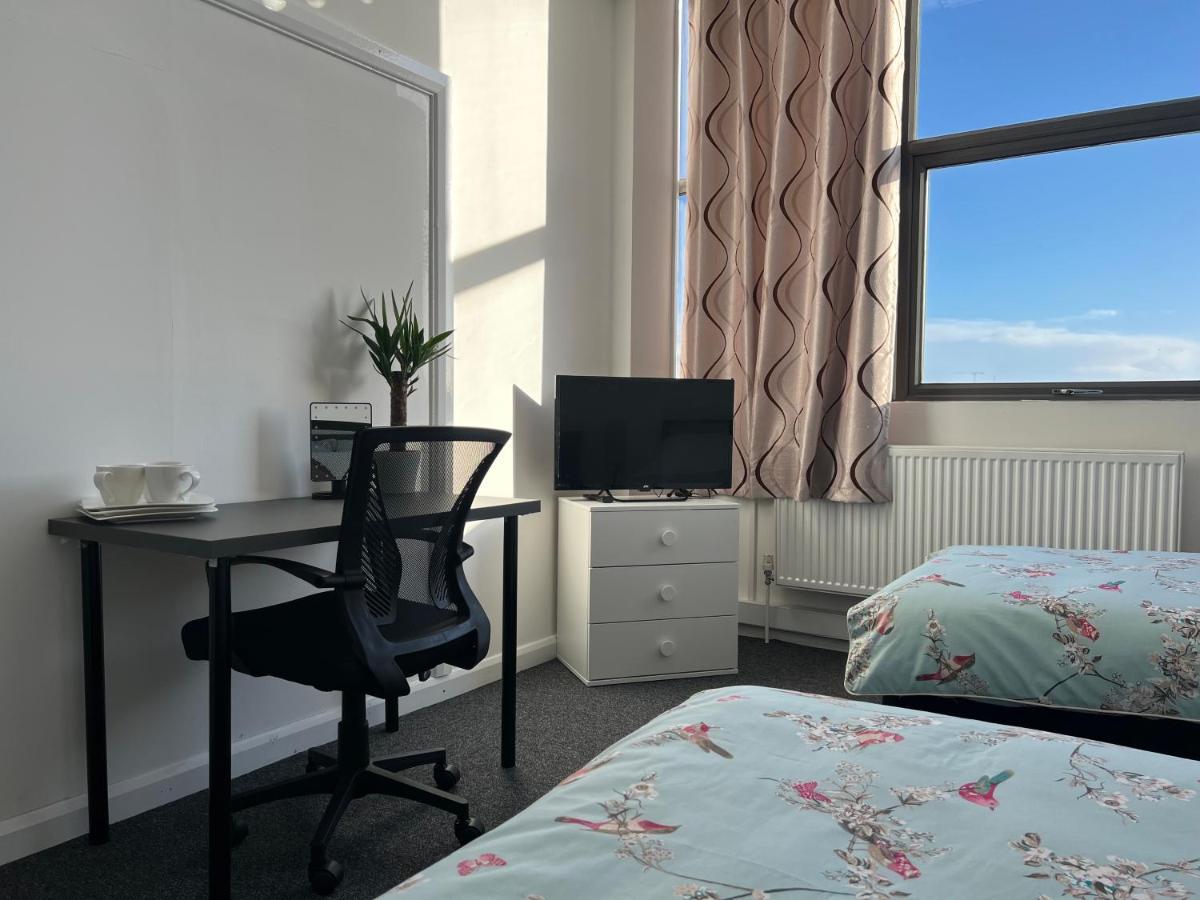 Apartament Mj Service - With Skyline View Close To Tube Station -